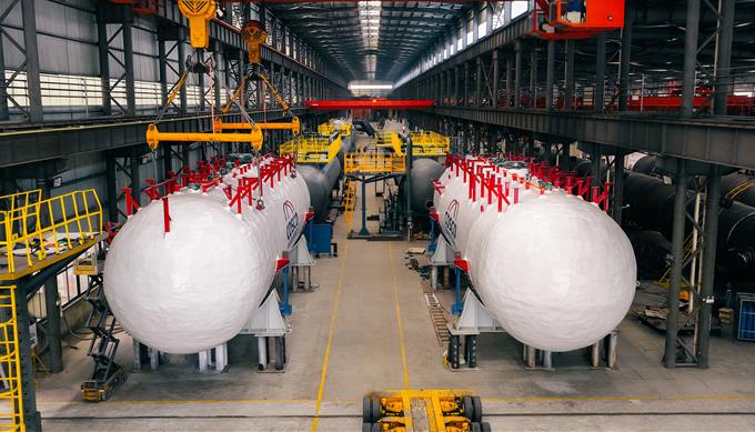 國(guó)內(nèi)首制88K VLGC 300m3甲板